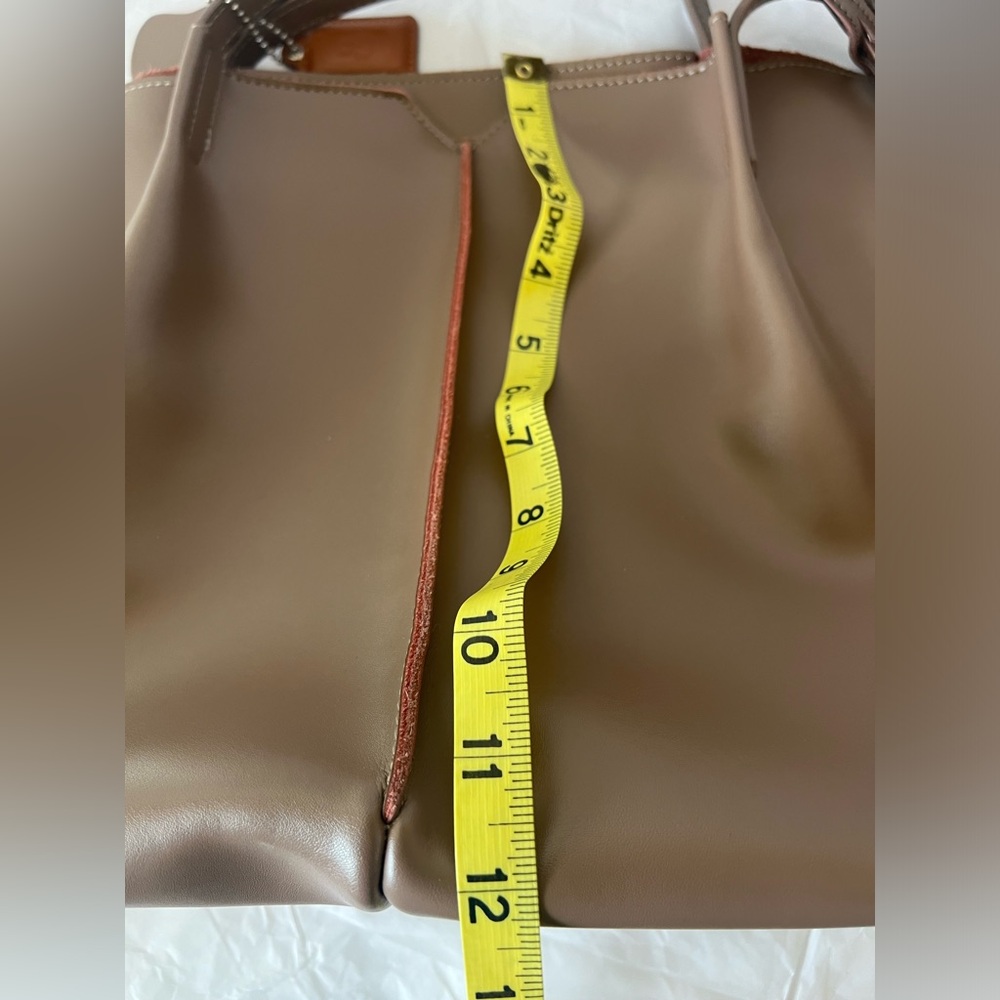 NWOTS Leather Tote Bag NWOTS - Picture 12 of 16